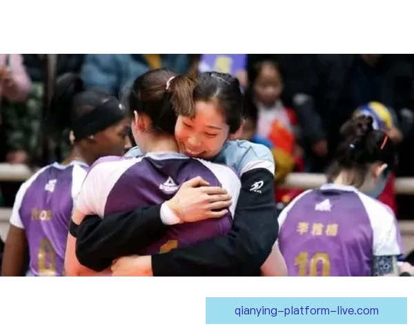 华子坦言比赛替补原因是因内急临时离场上厕所